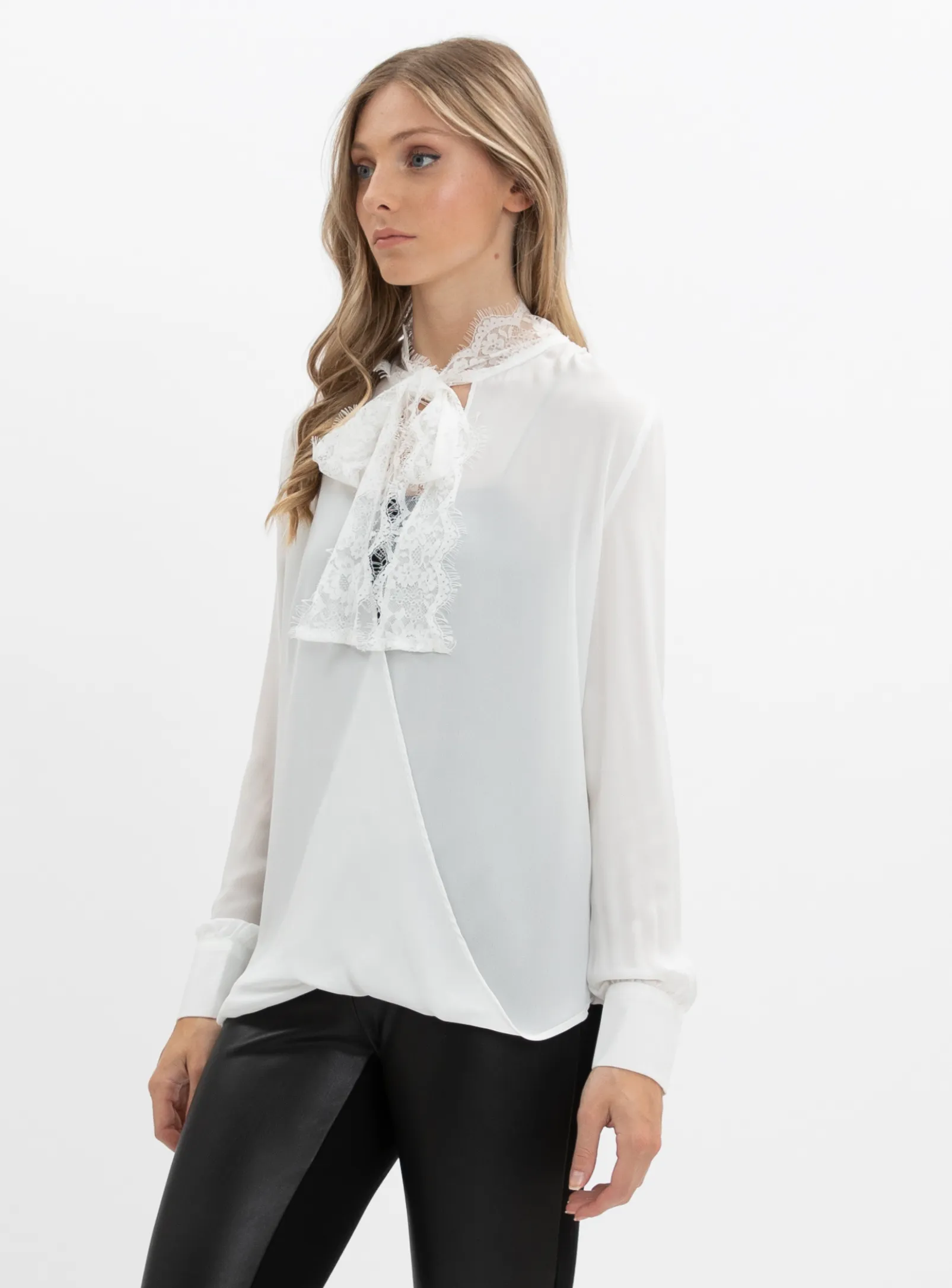 AMELIA Long Sleeve Blouse Lace Bow  |  AMELIA Blouse Longues Sleeves Noeud Dentelle