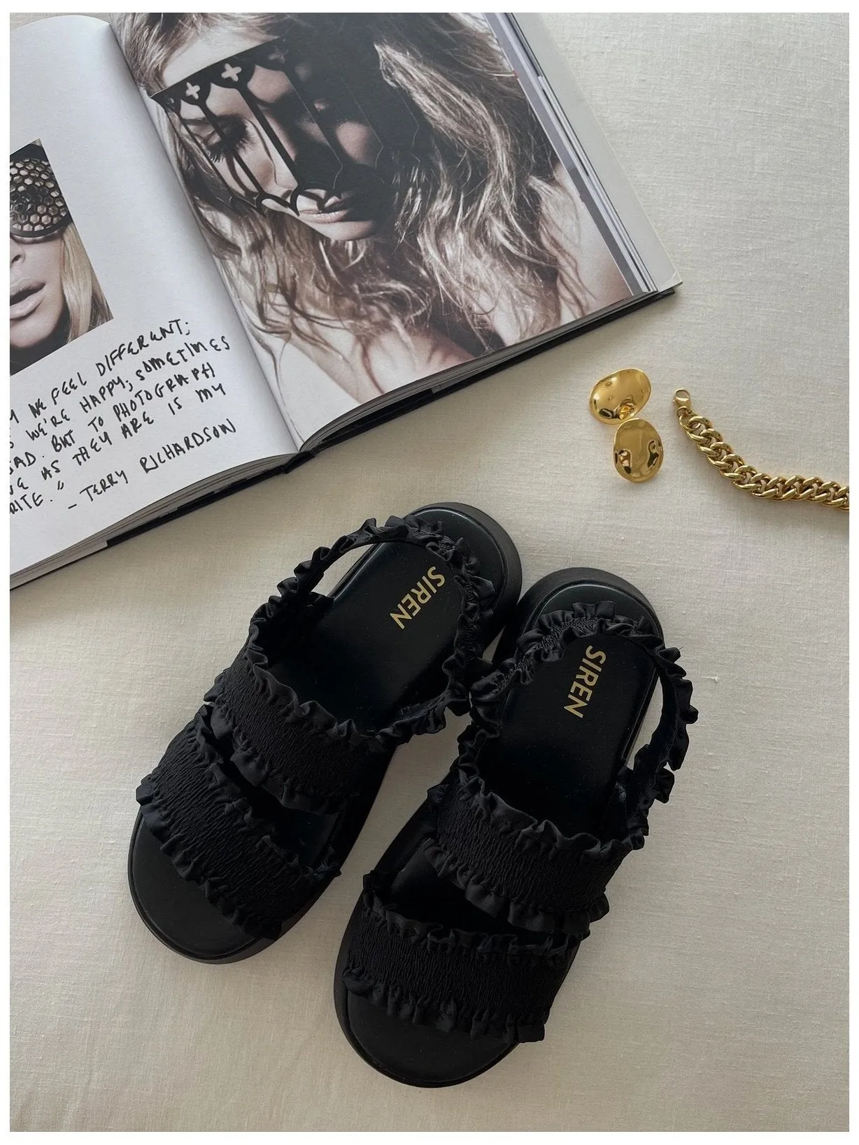 Black Scarlet Flatform Sandals