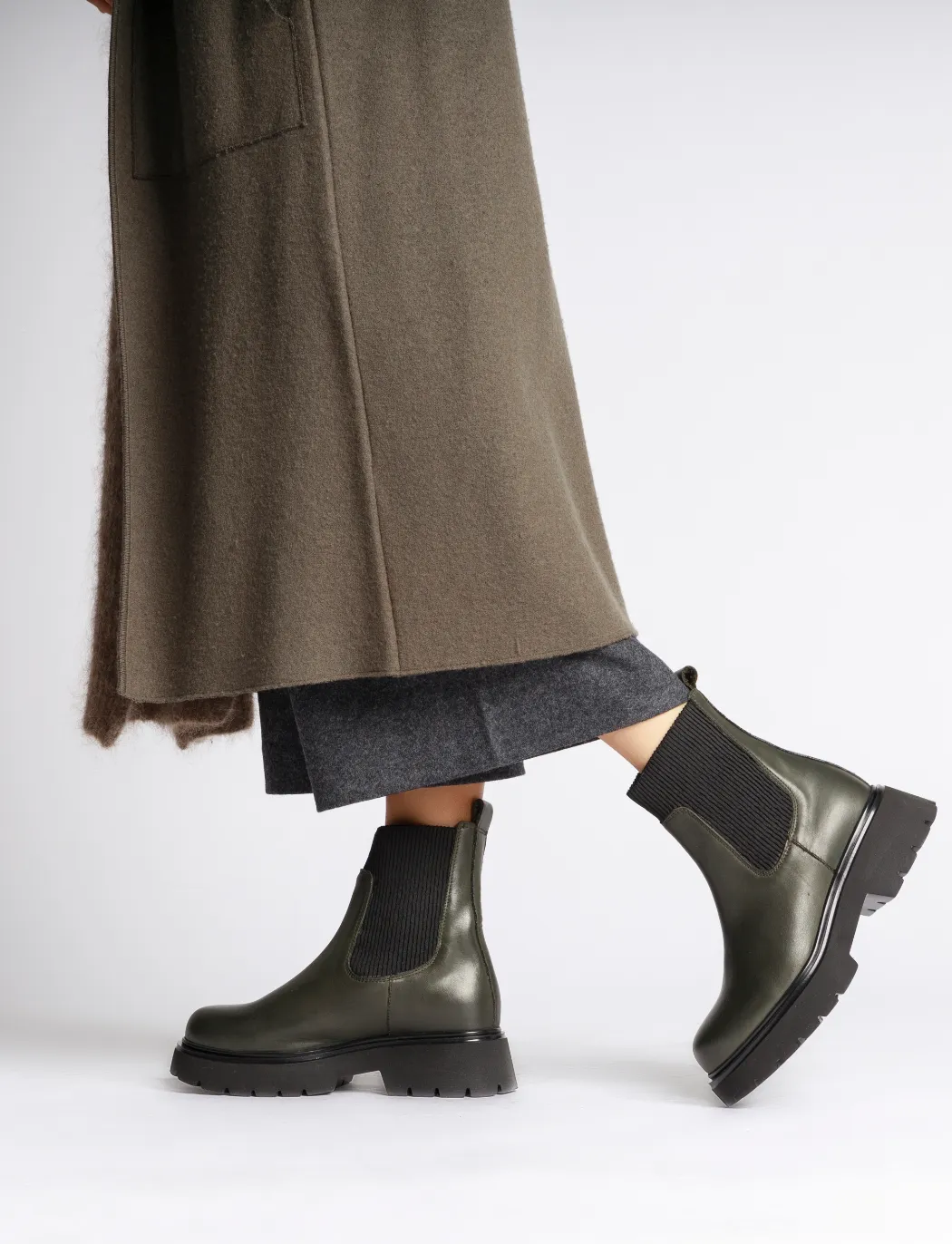 Cactus Chelsea Boots-Lorrie