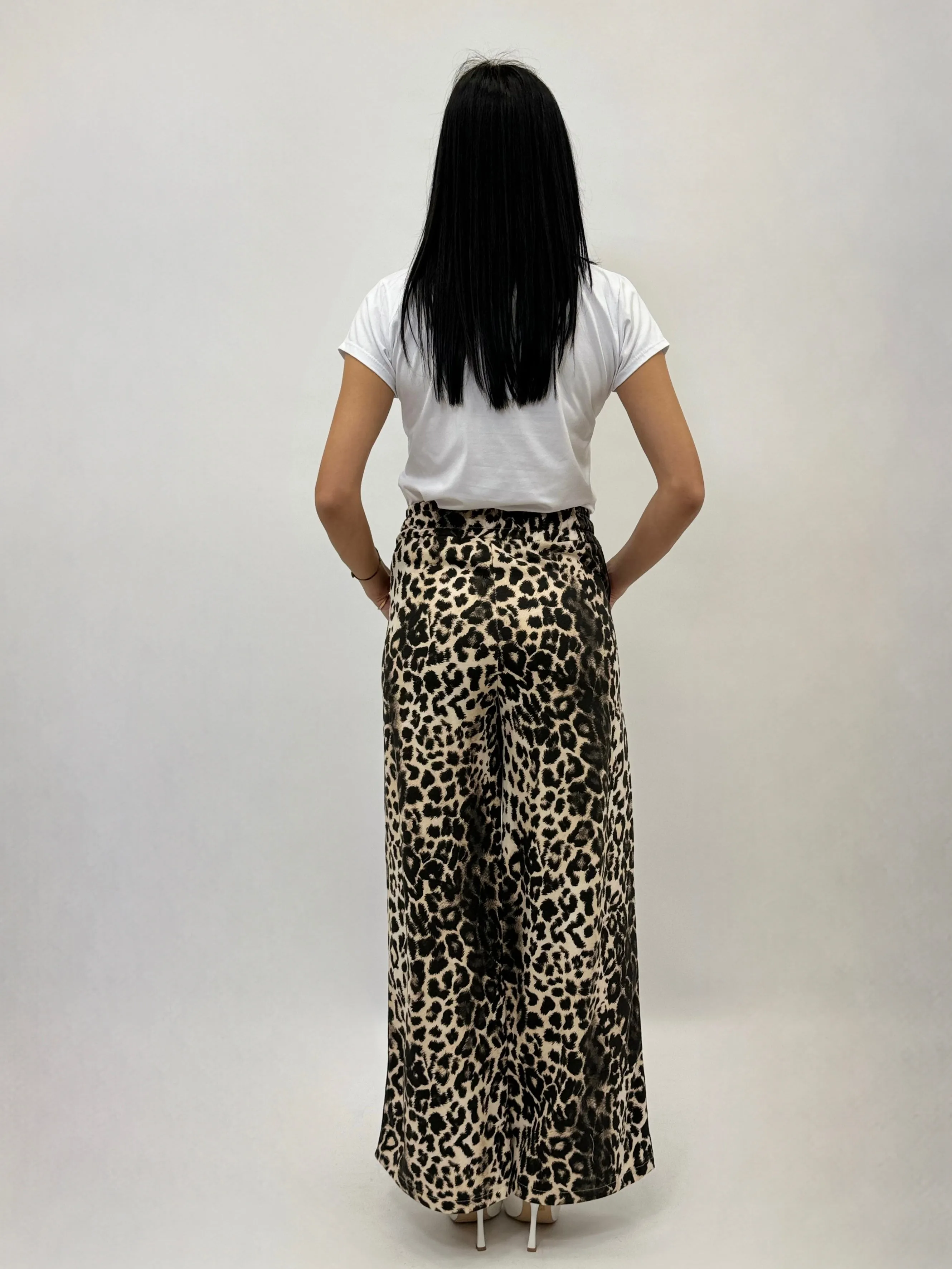 Cotton T-shirt with leopard print