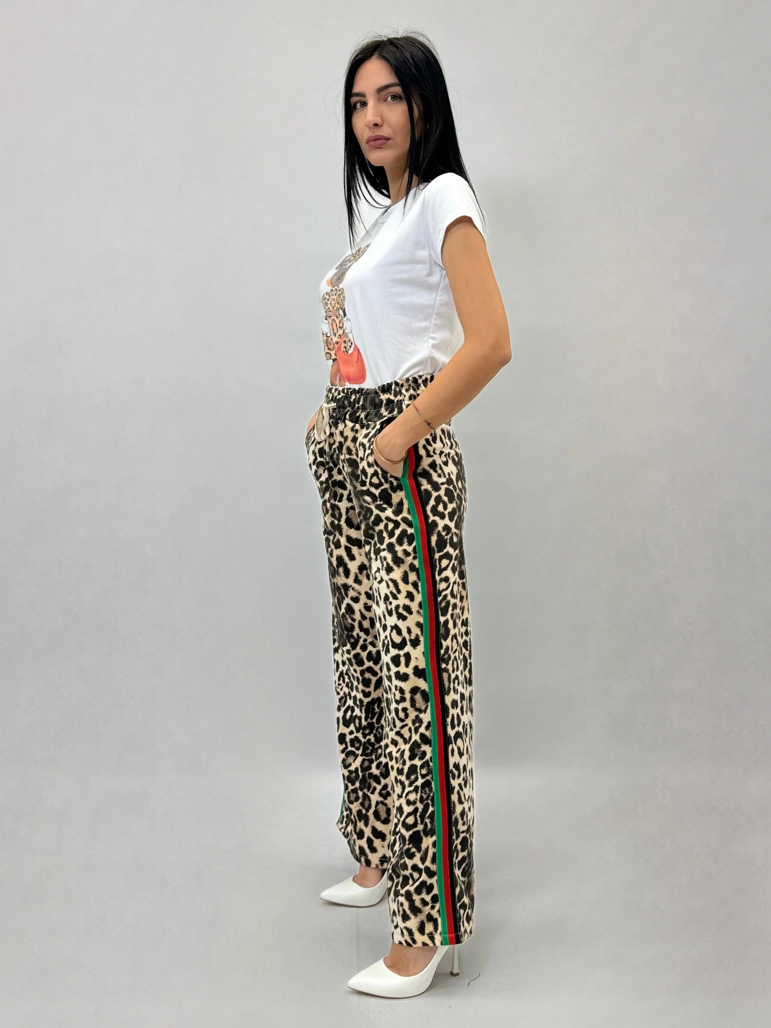 Cotton T-shirt with leopard print