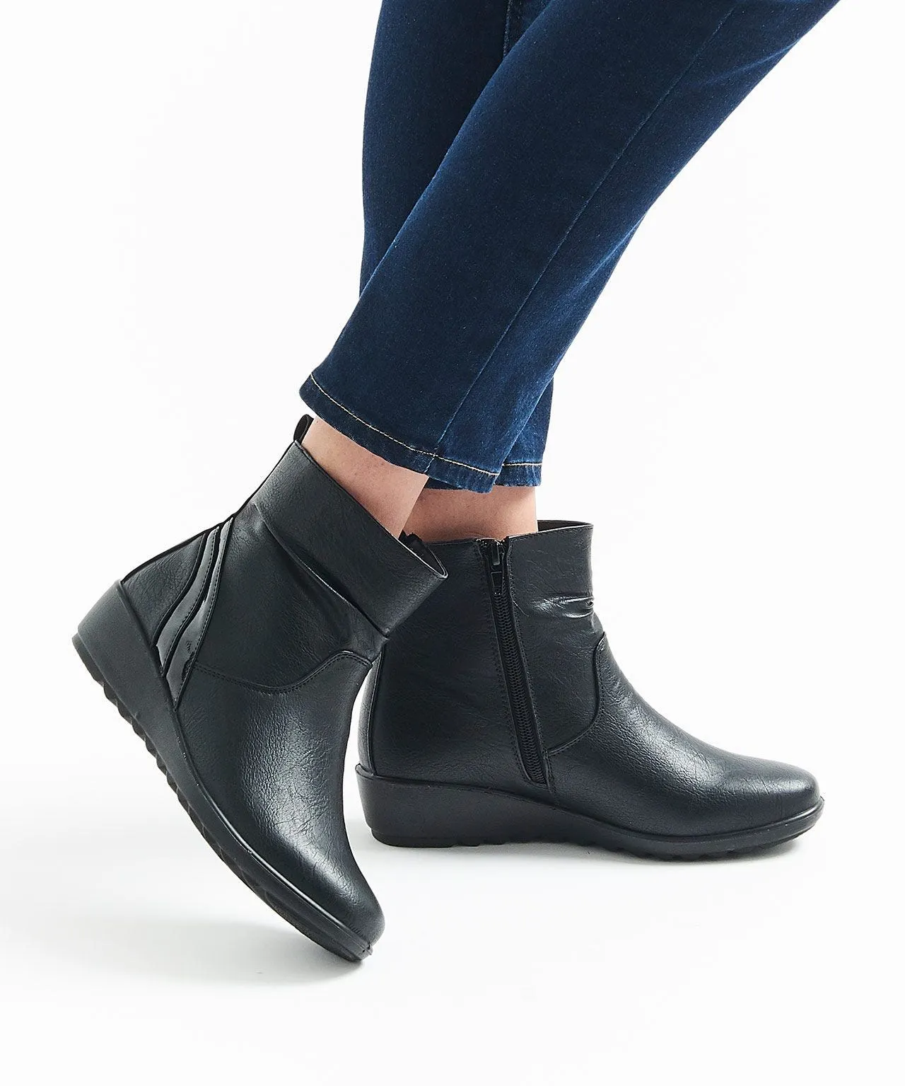 Comfortable Ankle Boots by Cushion-walk