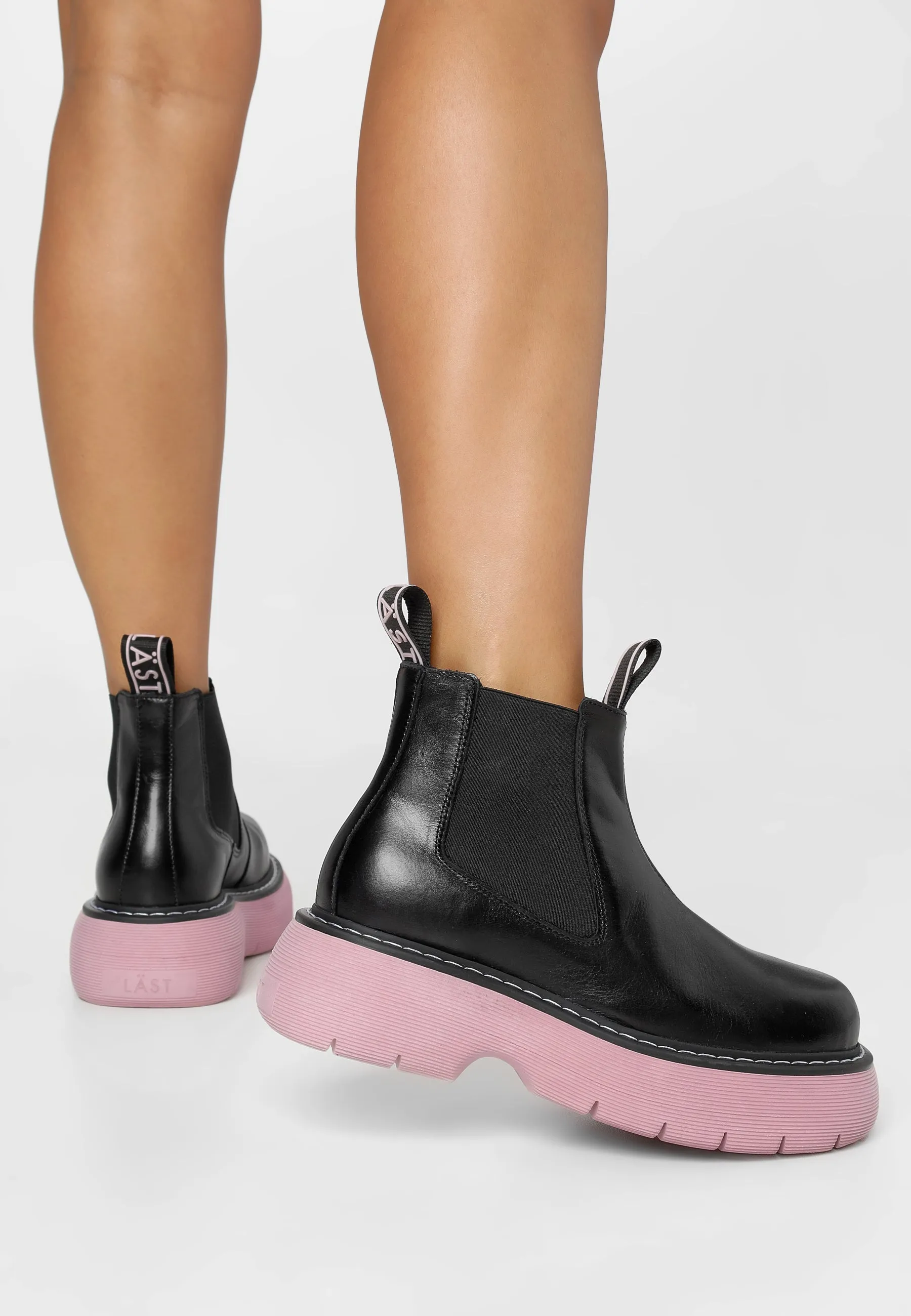 Ella Black Pink Chelsea Boots in Leather - Shop Now for Stylish Footwear