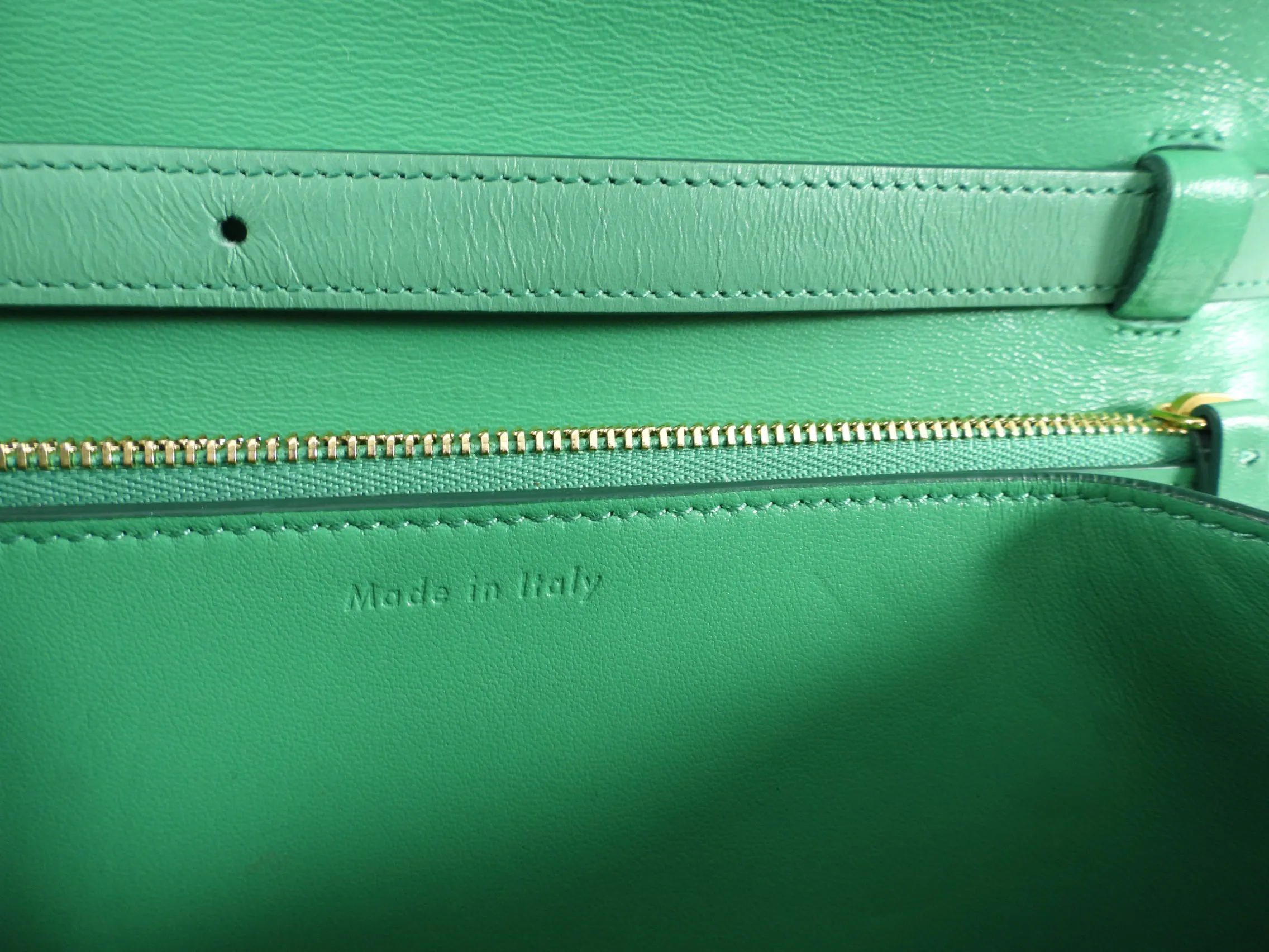 Green Medium Classic Box Bag