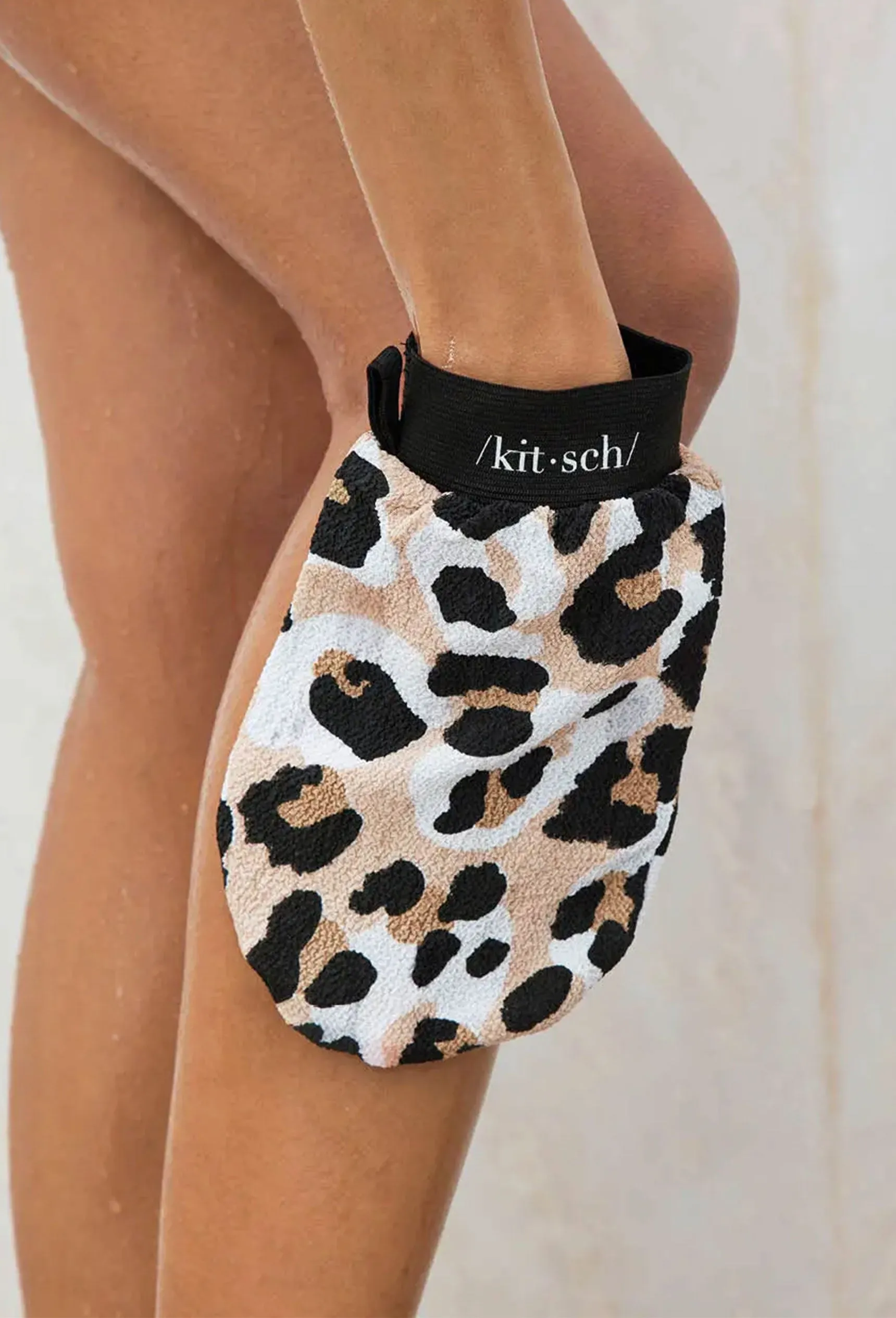 Kitsch Leopard Print Exfoliating Glove