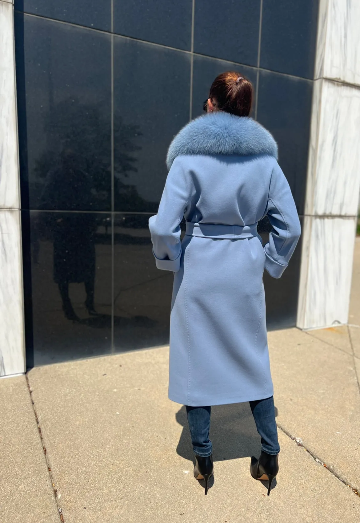 Luxurious Cashmere Wool Coat with Genuine Polar Fox Collar