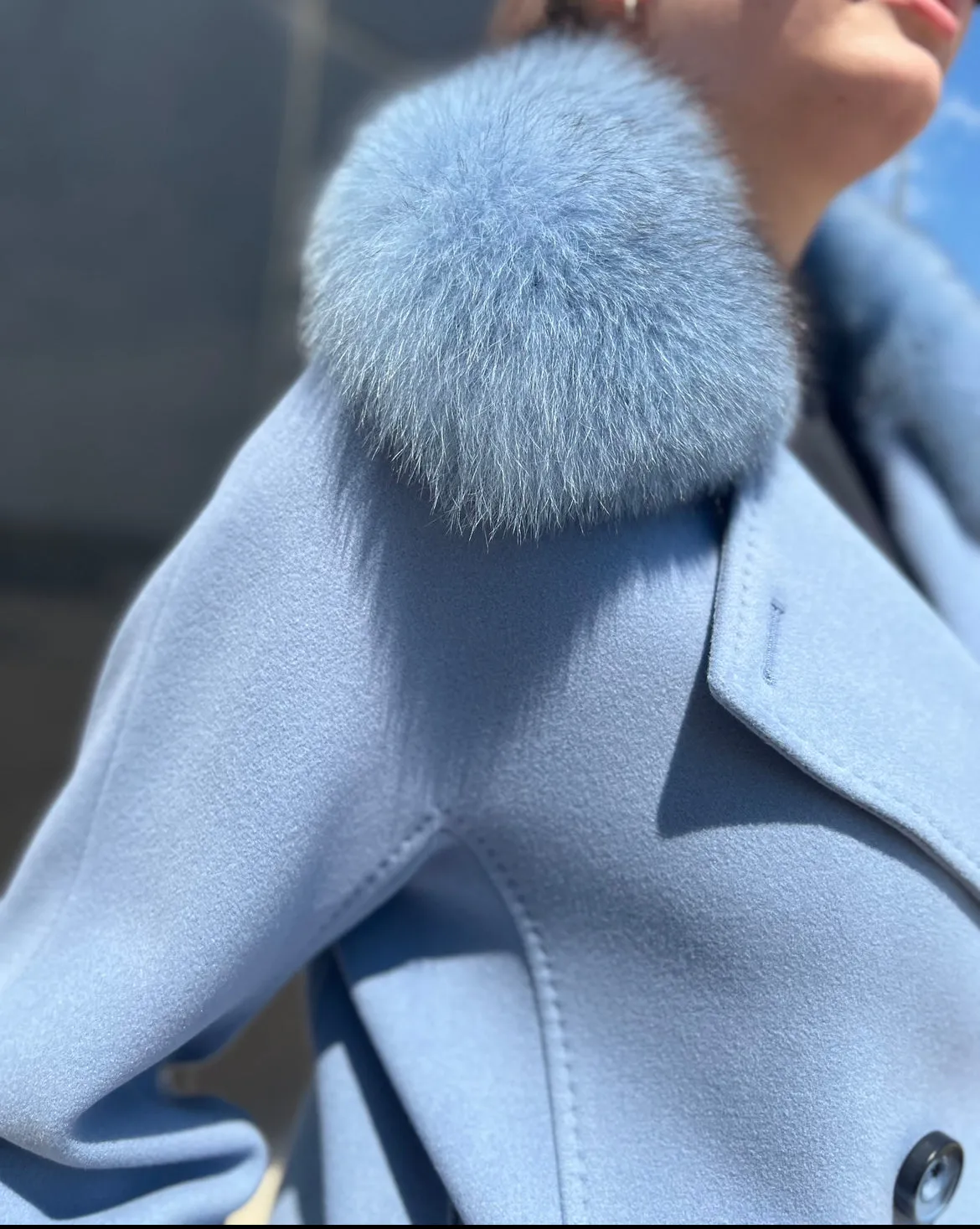 Luxurious Cashmere Wool Coat with Genuine Polar Fox Collar