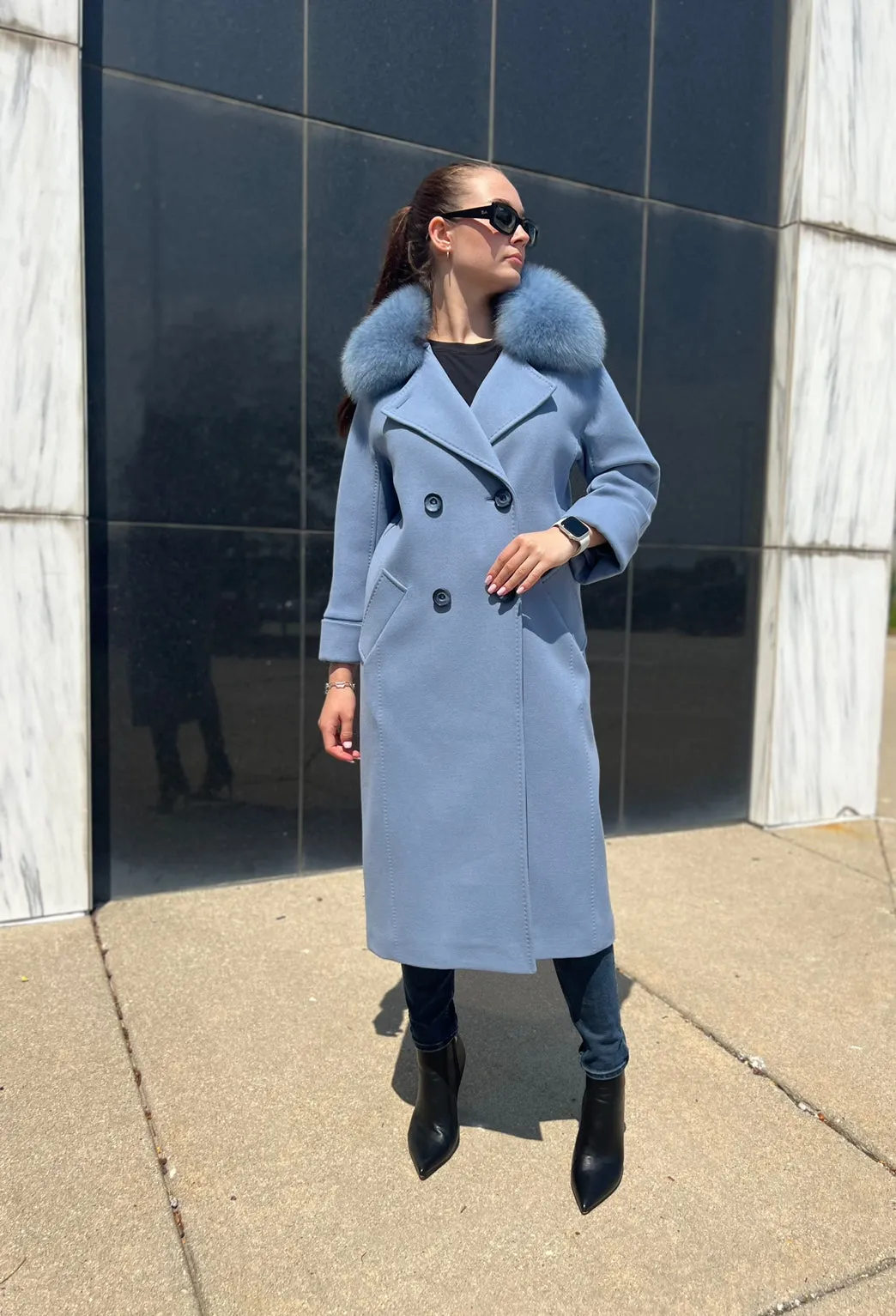 Luxurious Cashmere Wool Coat with Genuine Polar Fox Collar