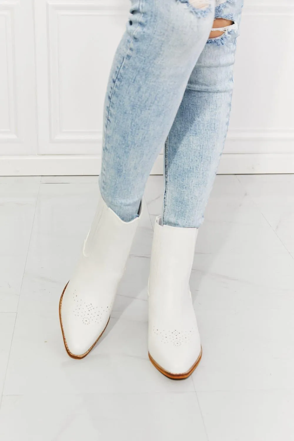 MMShoes Stacked Heel Chelsea Boot White