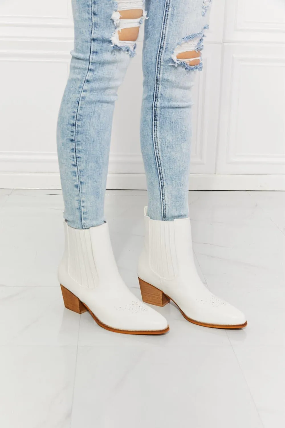 MMShoes Stacked Heel Chelsea Boot White