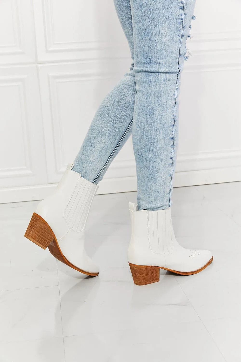 MMShoes Stacked Heel Chelsea Boot White