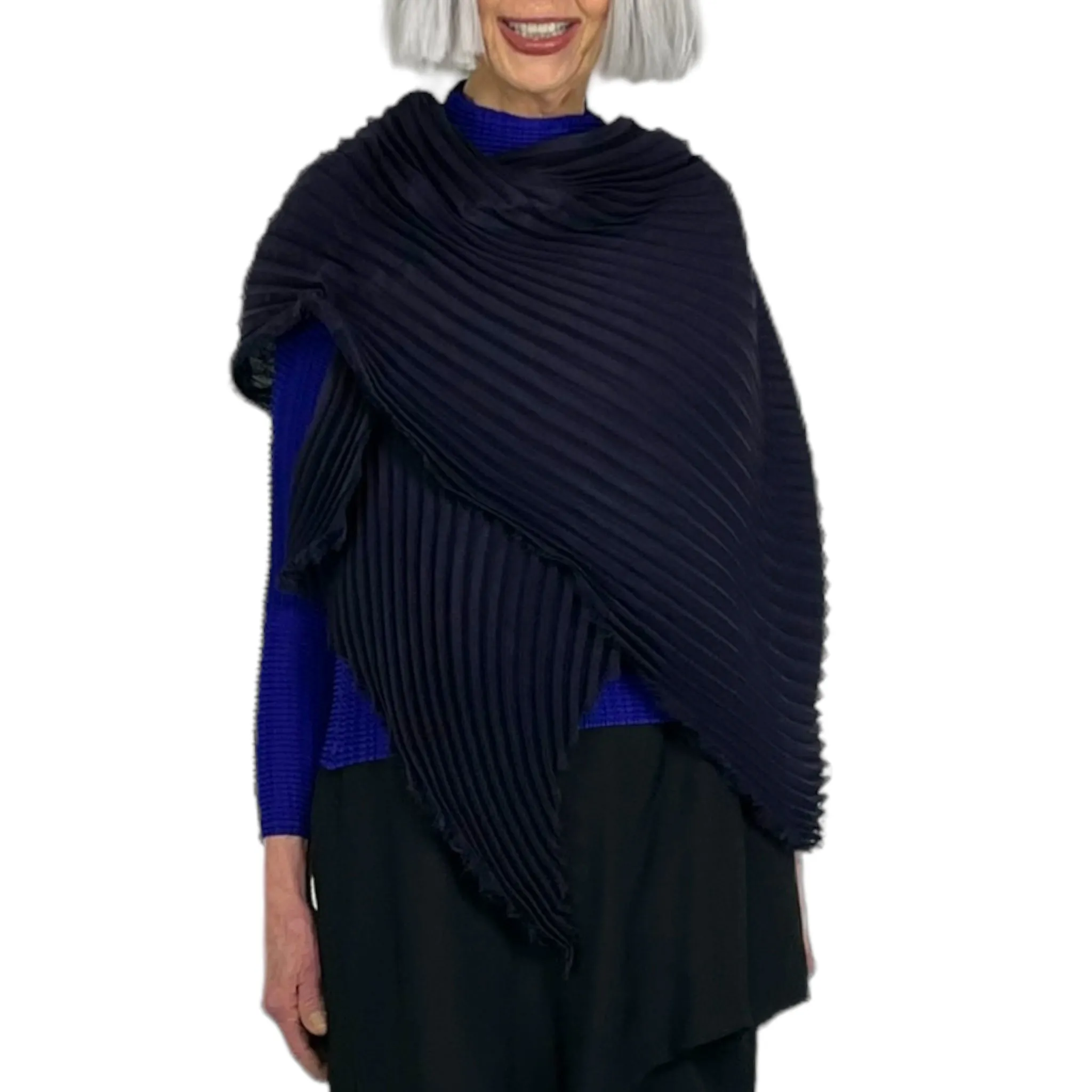 Soft Wool Shawl with Pleats