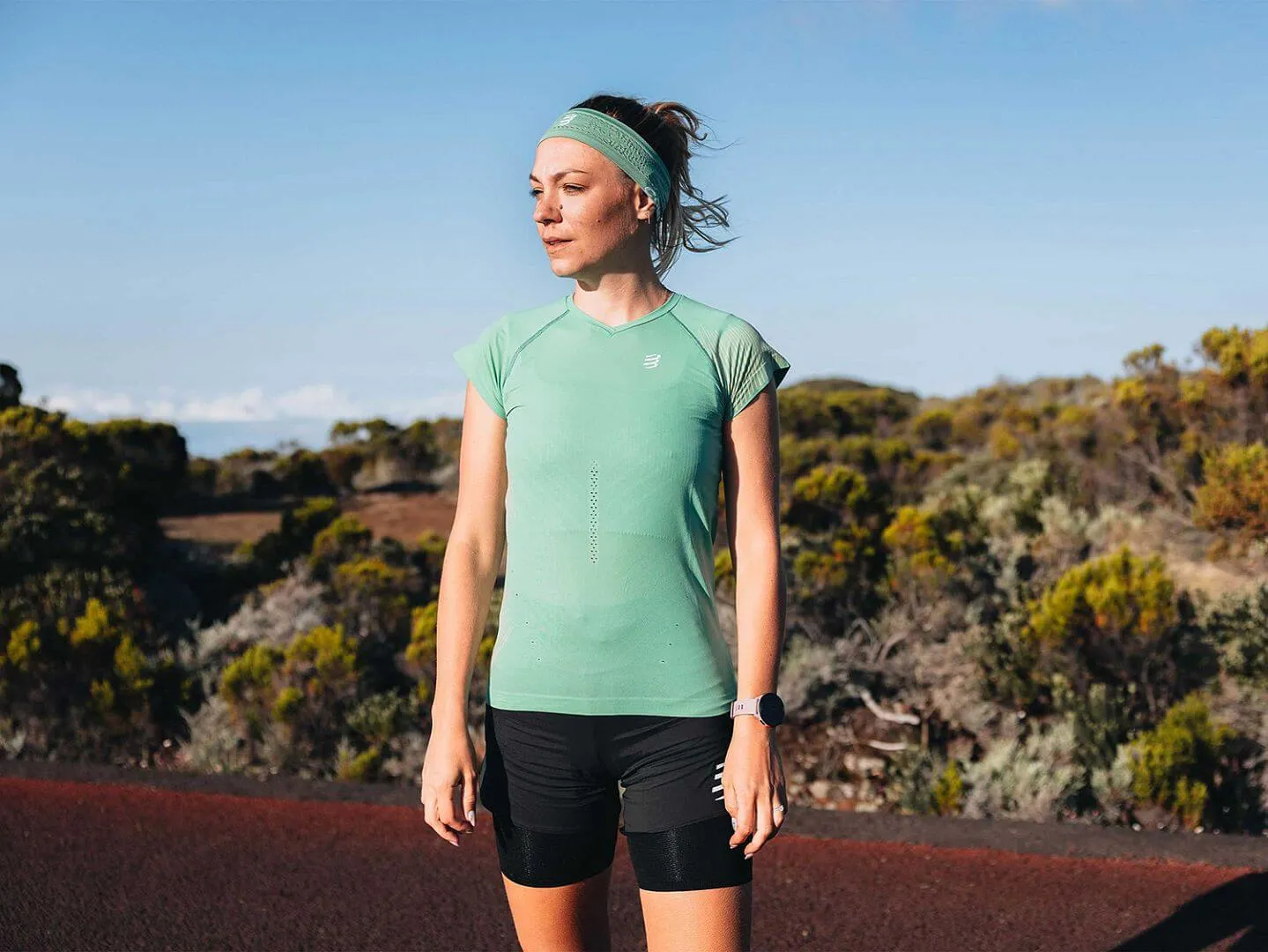 Women's Performance T-shirt in Creme de Menthe & Papaya Punch